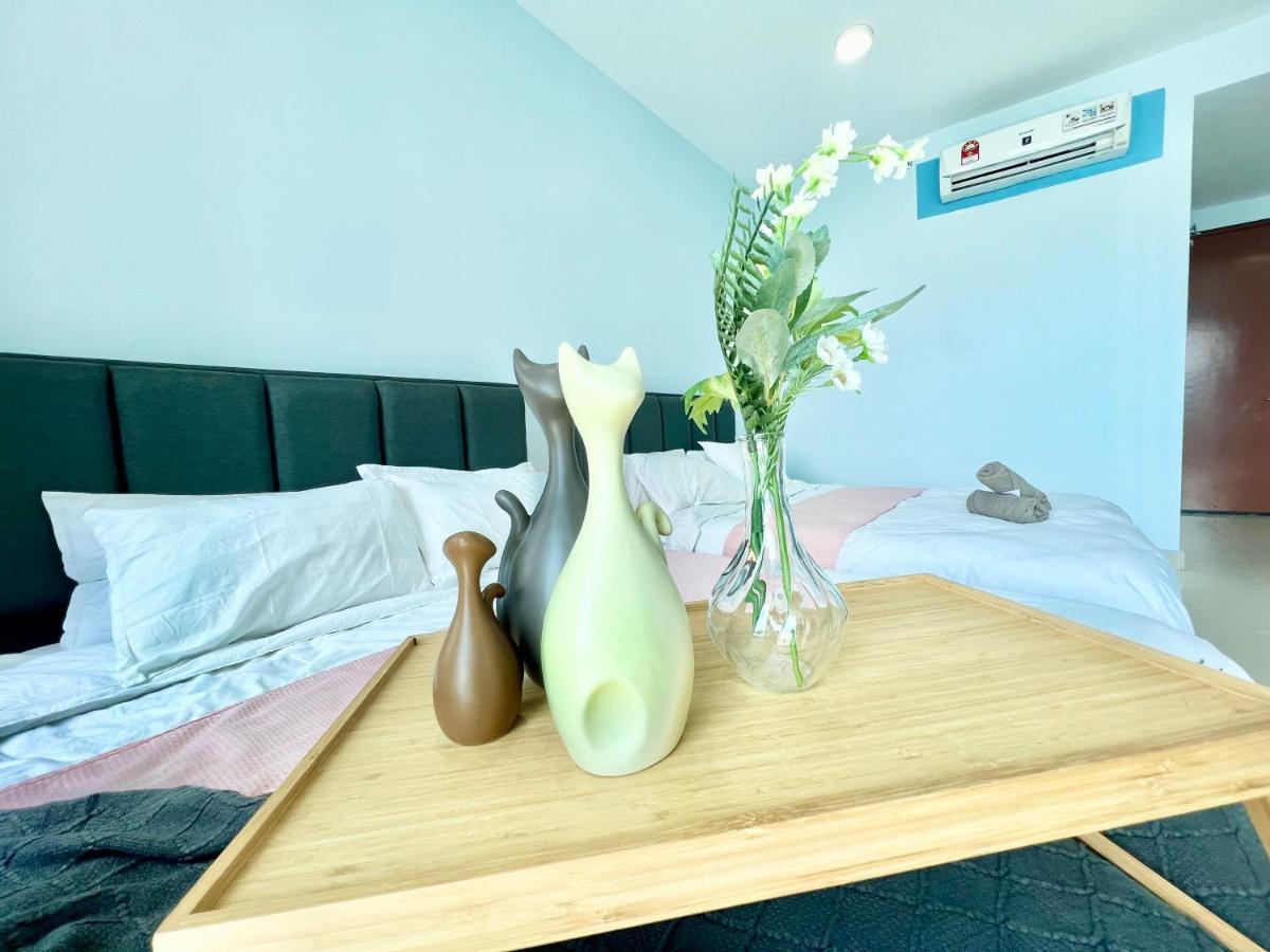 Apartment V 1-5pax Cozy Trefoil Setia Alam 2 Queen Bed Shah Alam