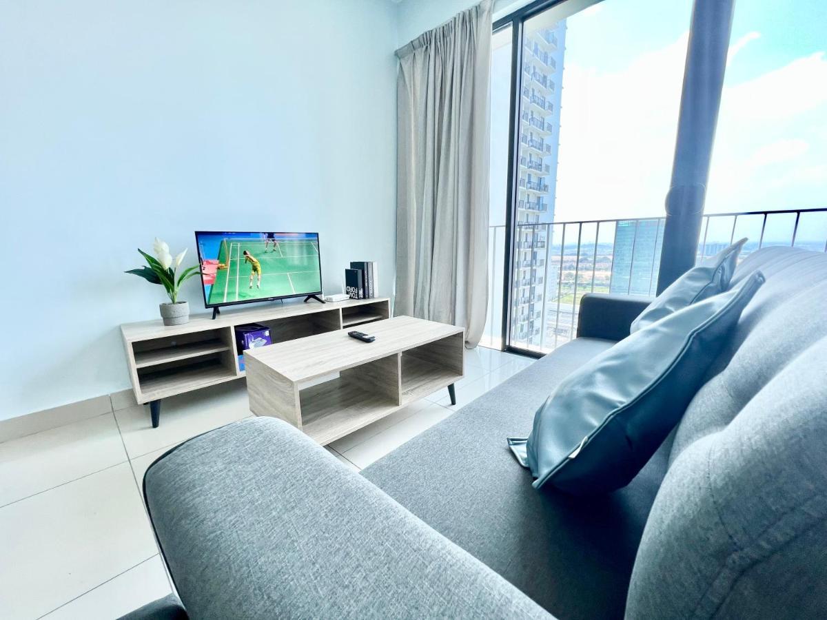 Apartment V 1-5pax Cozy Trefoil Setia Alam 2 Queen Bed Shah Alam